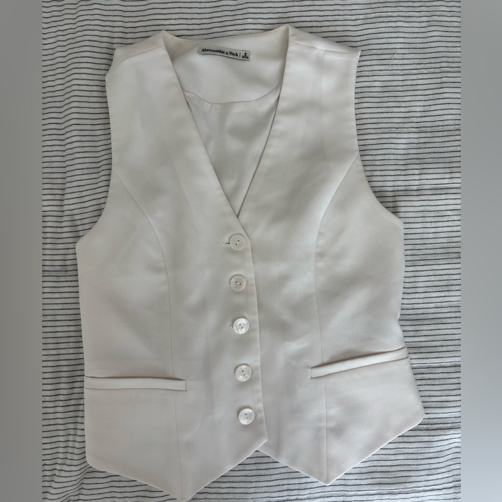 Abercrombie & Fitch Ivory Button-Up Vest